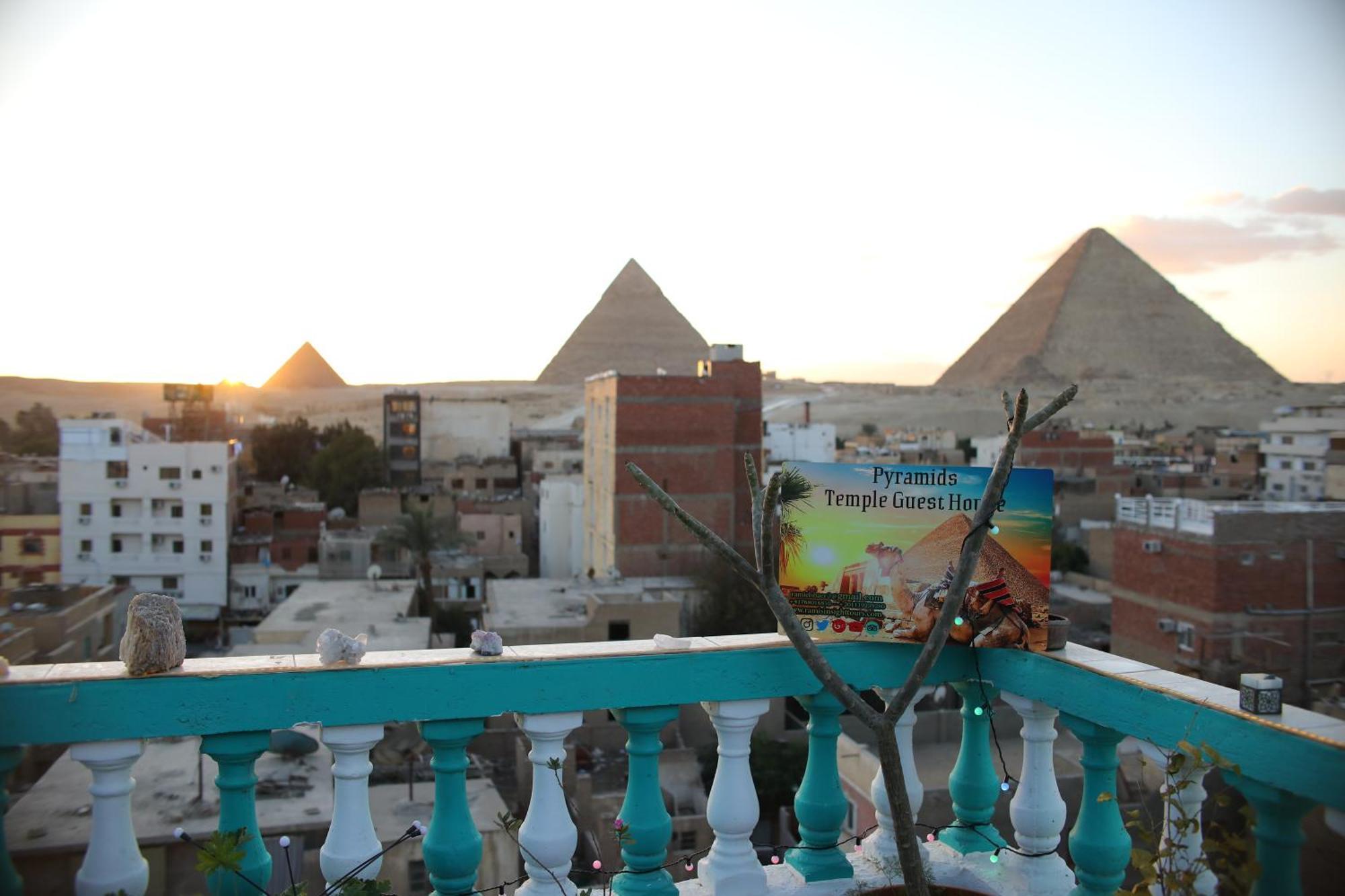 Pyramids Temple Guest House Kafret el-Gabal Екстериор снимка