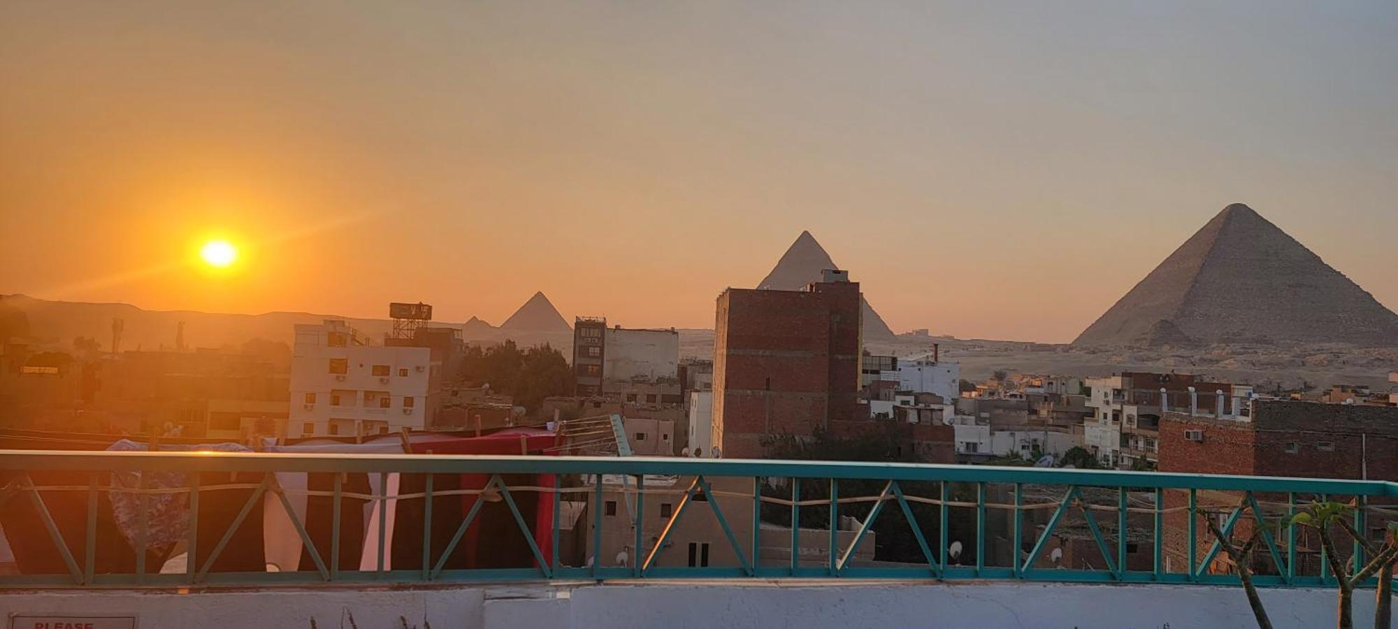 Pyramids Temple Guest House Kafret el-Gabal Екстериор снимка