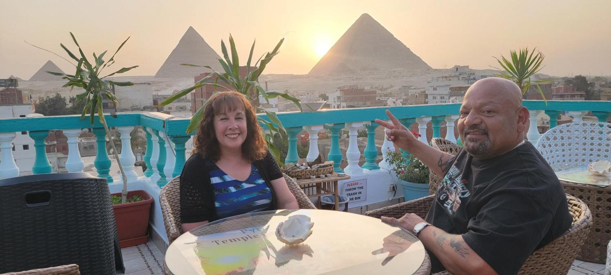 Pyramids Temple Guest House Kafret el-Gabal Екстериор снимка