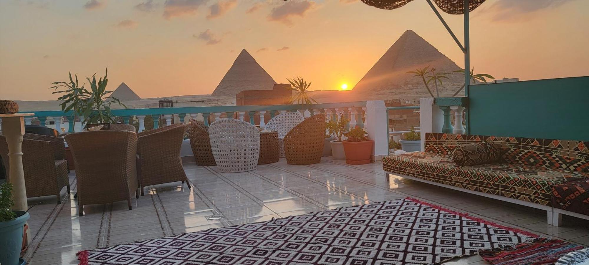 Pyramids Temple Guest House Kafret el-Gabal Екстериор снимка