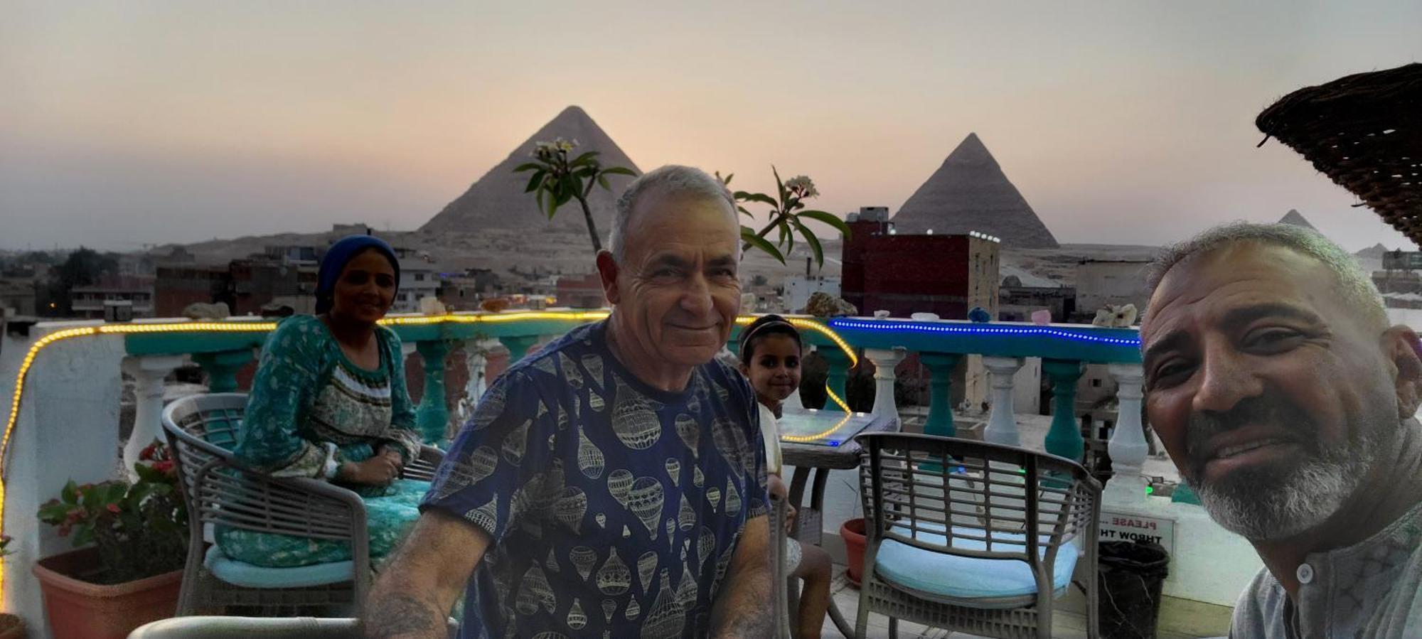Pyramids Temple Guest House Kafret el-Gabal Екстериор снимка